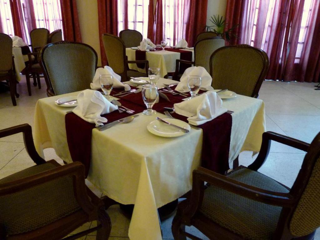 Suisse Hotel