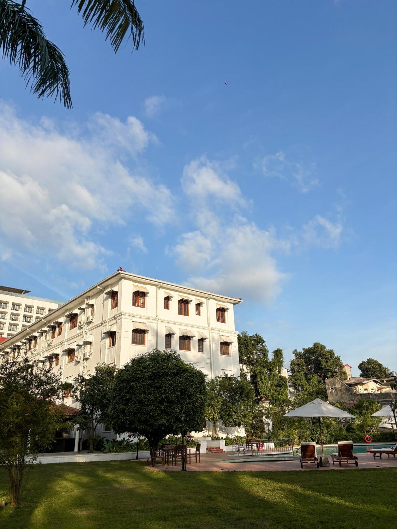 Suisse 5* Kandy