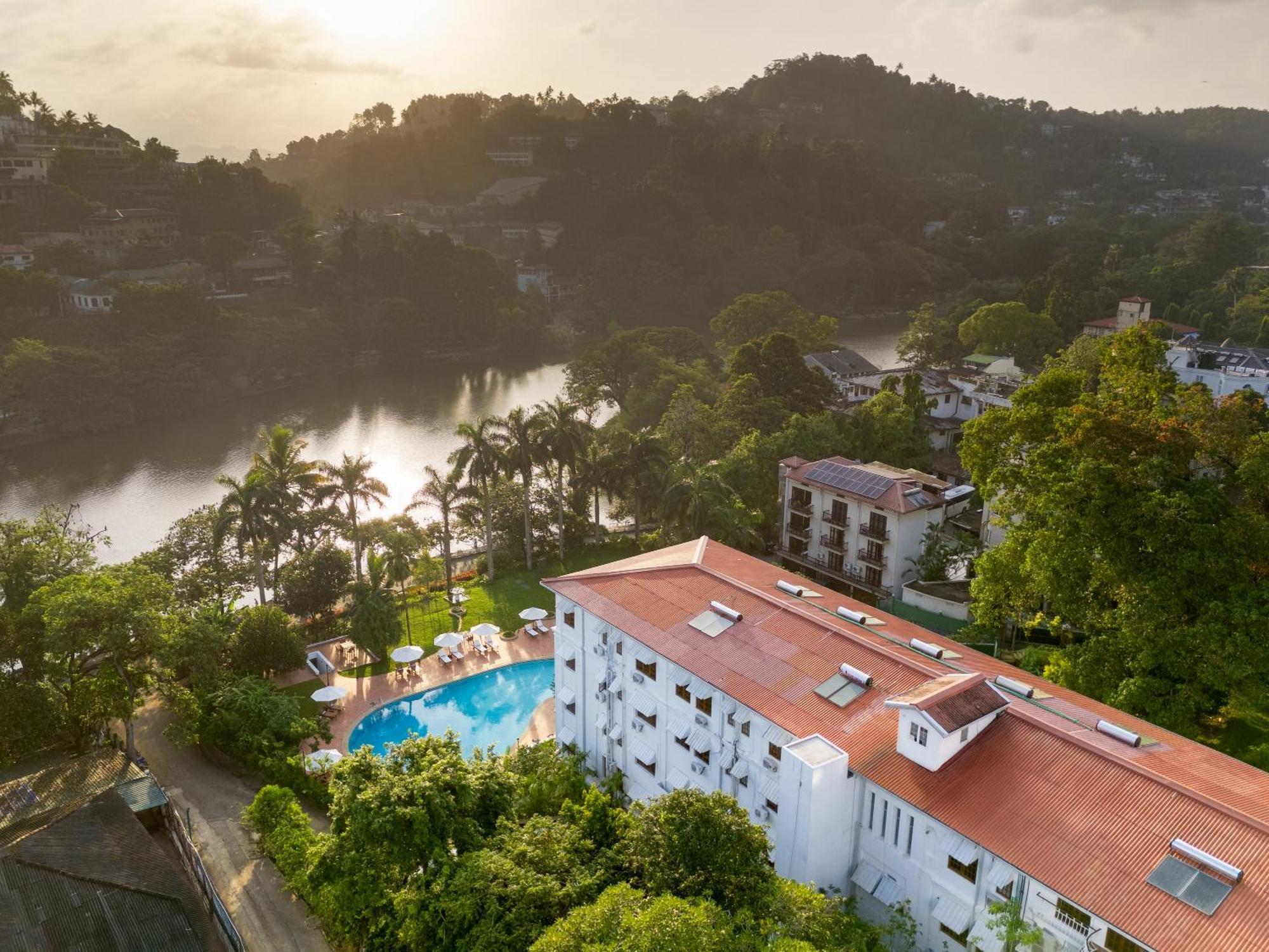 Hotel Suisse Kandy